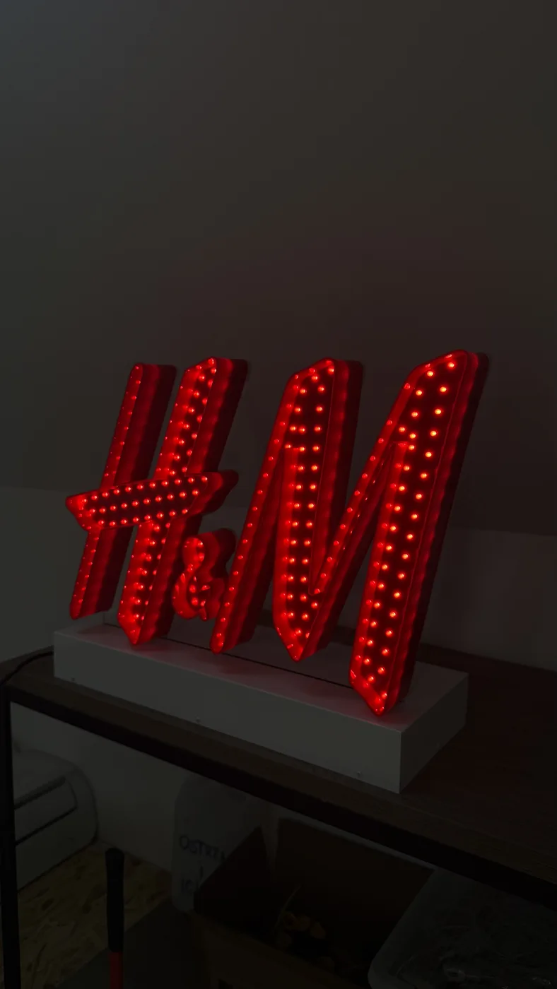 Litery 3D LED — realizacja Ledsy Local 13 z 47