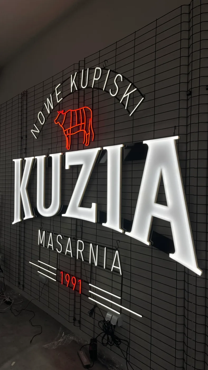Litery 3D LED — realizacja Ledsy Local 32 z 47
