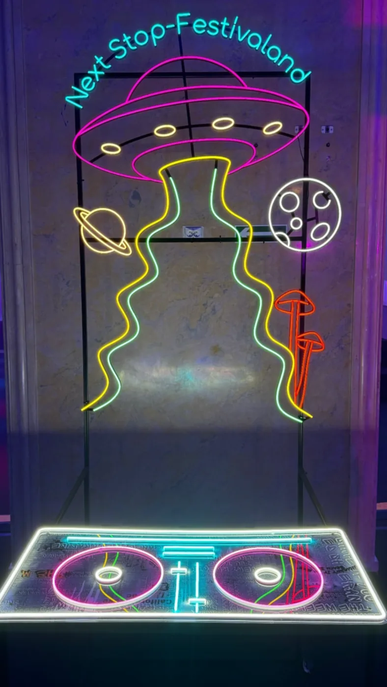 Litery 3D LED — realizacja Ledsy Local 37 z 47