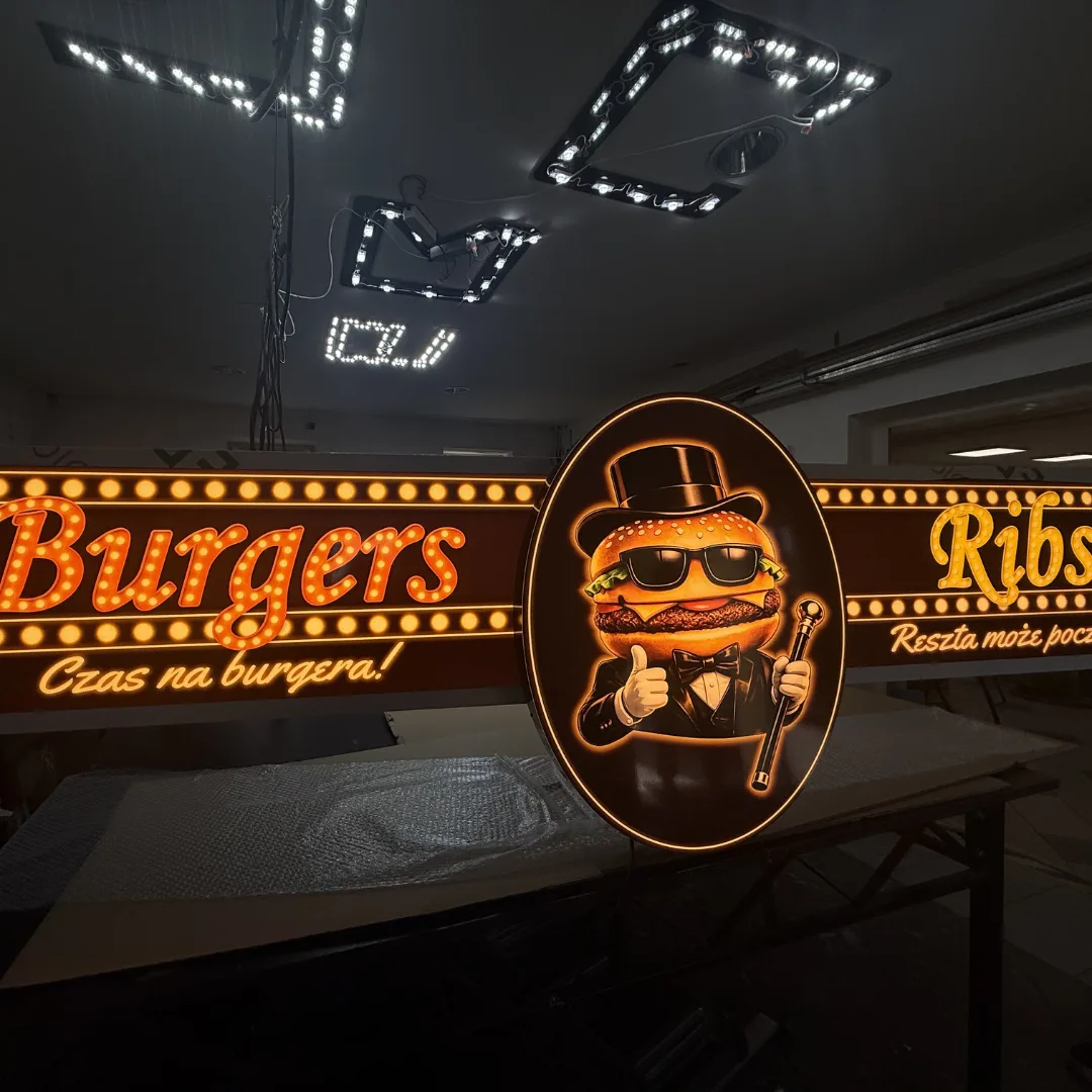 Kaseton reklamowy LED — Rama aluminiowa + lico plexi