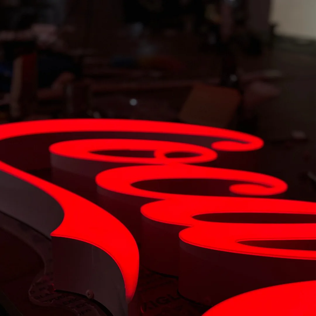 Litery 3D podświetlane — Coca-Cola
